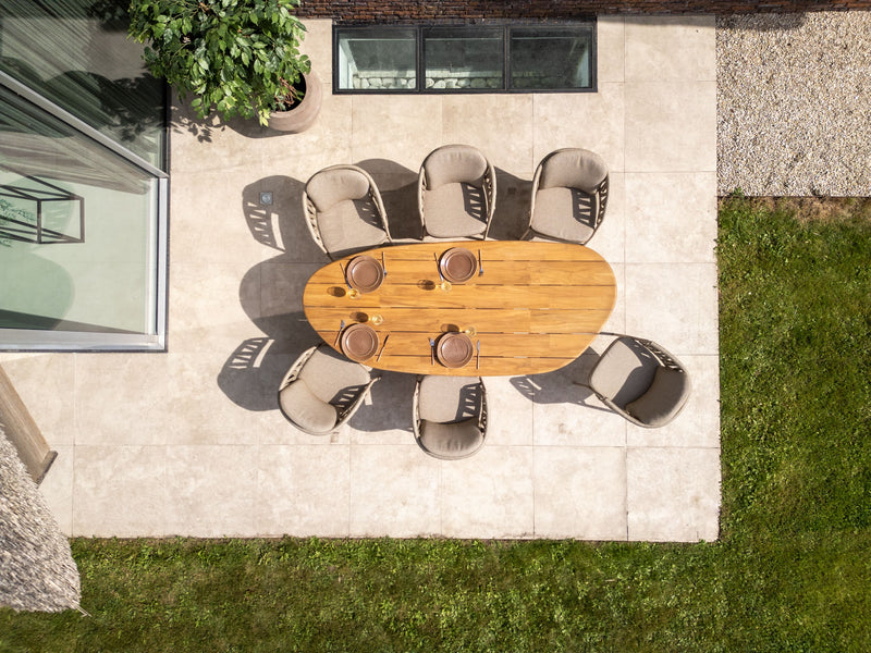 4 Seasons Outdoor 7-delige diningset Estate Mango shape 240 cm teak + Bernini latte