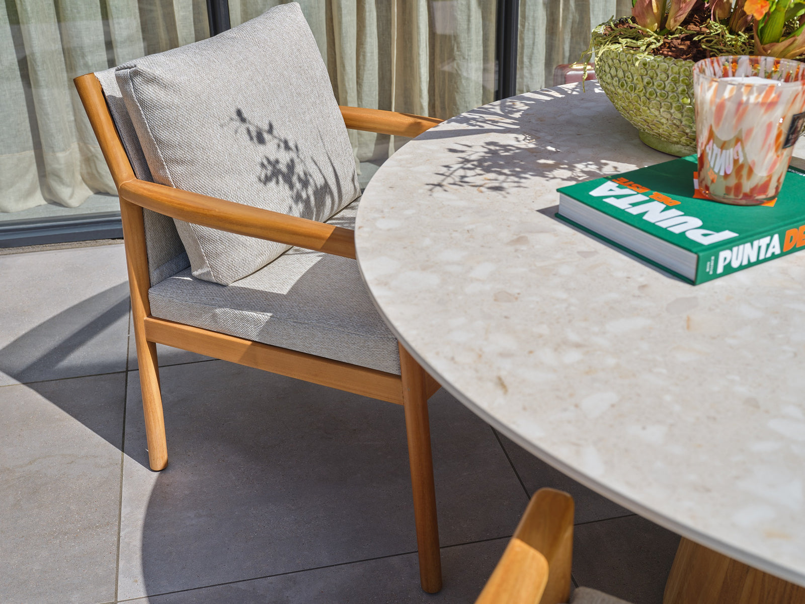 SUNS Sorolo tafel 140 cm ø neolith top Terrazzo light taupe